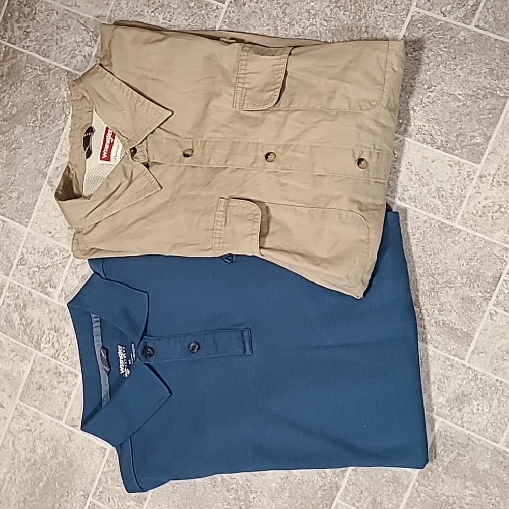 Wrangler Men's Set of 2 Shirts Blue Tan Short Sleeve sz XL Button Up Polo
